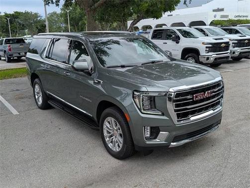 2023 GMC Yukon XL SLT