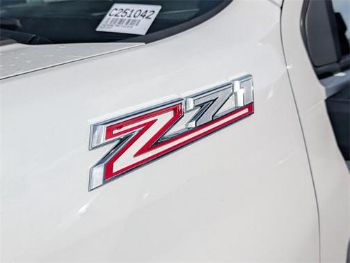 2025 Chevrolet Silverado 2500 Custom