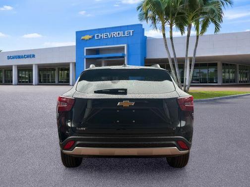 Mosaic Black Metallic 2026 Chevrolet Trax LT