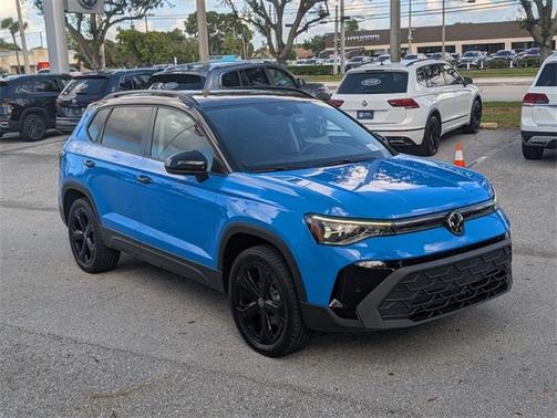 2025 Volkswagen Taos 1.5T SE Black