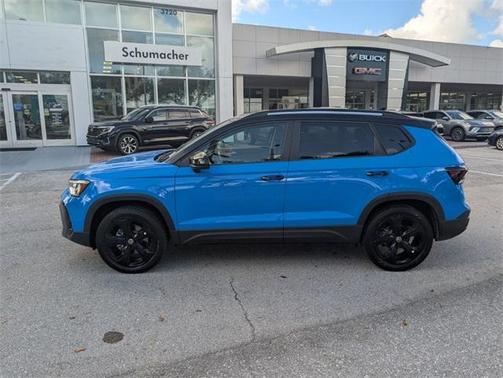 2025 Volkswagen Taos 1.5T SE Black