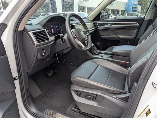 2022 Volkswagen Atlas 3.6L SE w/Technology