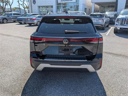 2025 Volkswagen Tiguan 2.0T SE