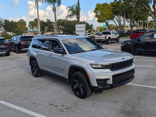 2025 Jeep Grand Cherokee L Laredo