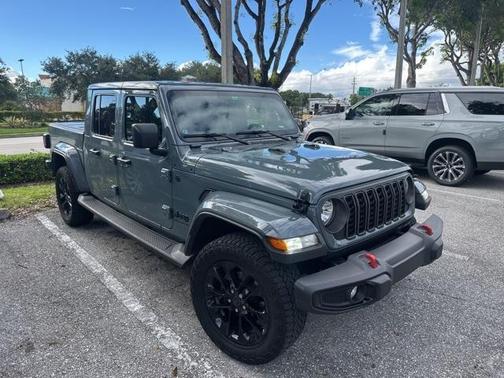 2024 Jeep Gladiator Nighthawk