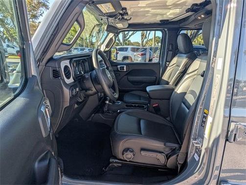 2024 Jeep Gladiator Nighthawk