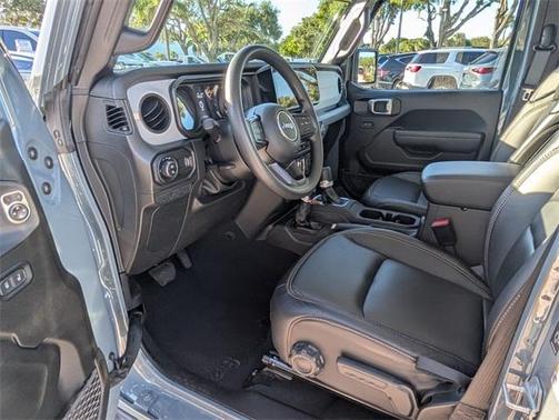 2024 Jeep Gladiator Nighthawk