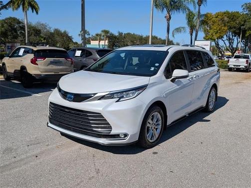 2024 Toyota Sienna Limited