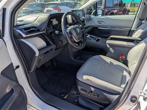 2024 Toyota Sienna Limited