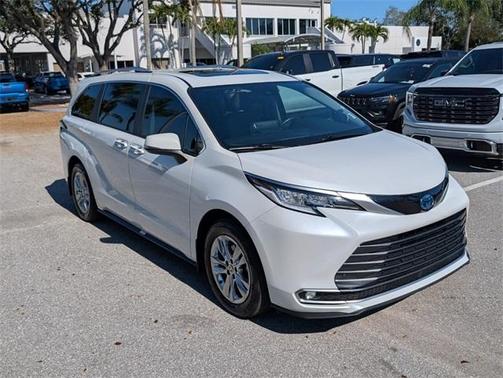 2024 Toyota Sienna Limited