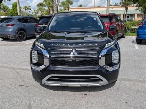 2023 Mitsubishi Outlander SE