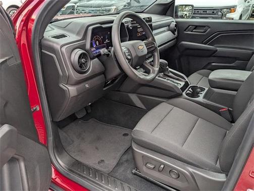 2024 Chevrolet Colorado WT