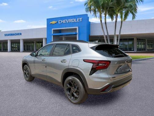 Sterling Gray Metallic 2026 Chevrolet Trax LT