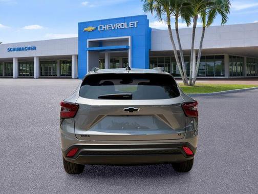 Sterling Gray Metallic 2026 Chevrolet Trax LT