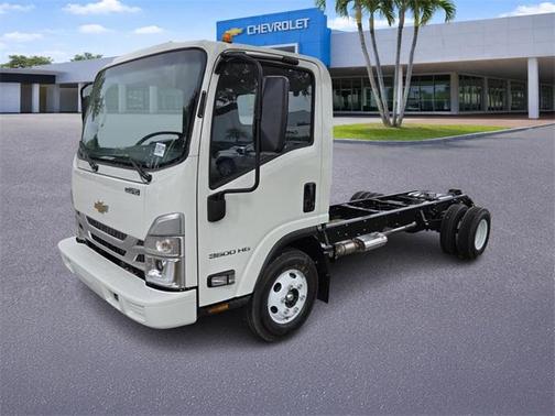 2025 Chevrolet Express 3500 Base