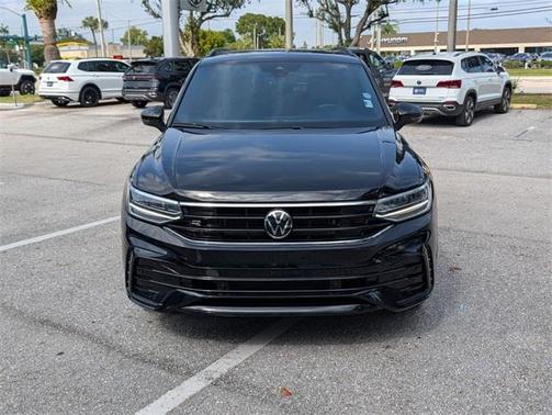 2024 Volkswagen Tiguan 2.0T SE R-Line Black