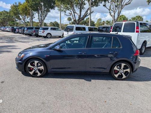 2017 Volkswagen Golf GTI SE 4-Door