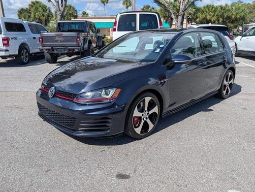 2017 Volkswagen Golf GTI SE 4-Door