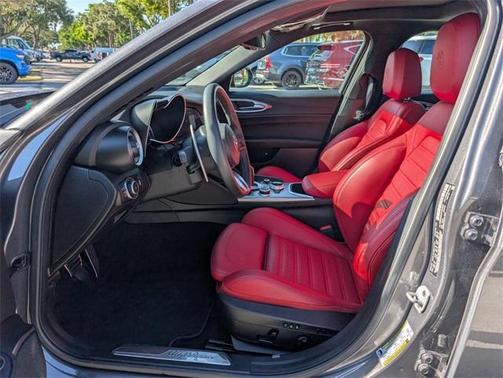 2023 Alfa Romeo Giulia Veloce
