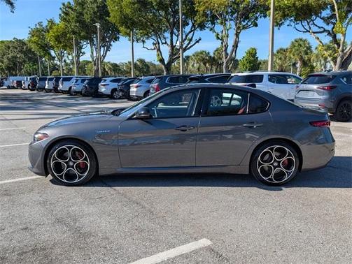 2023 Alfa Romeo Giulia Veloce