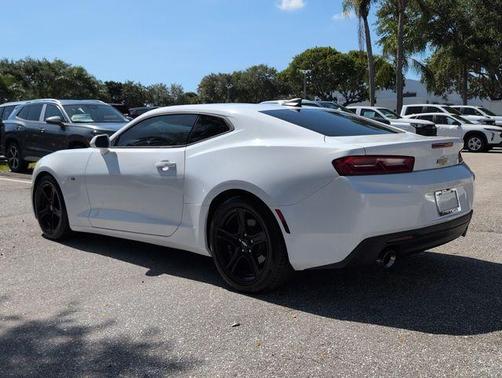Summit White 2018 Chevrolet Camaro 2LT