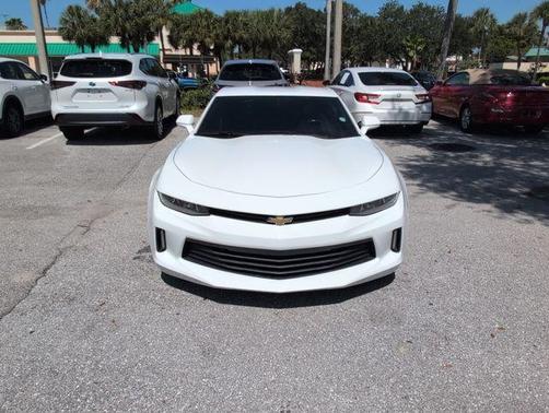 Summit White 2018 Chevrolet Camaro 2LT