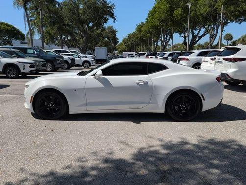 Summit White 2018 Chevrolet Camaro 2LT