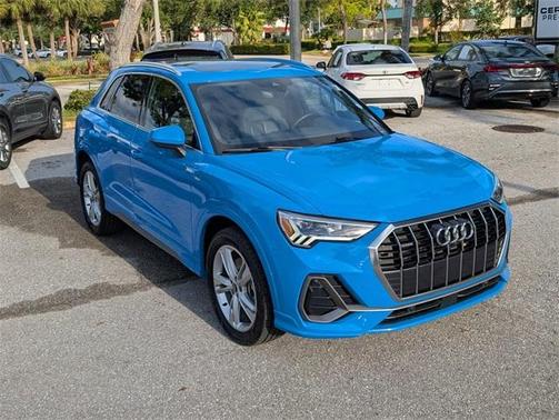 2022 Audi Q3 45 S line Premium