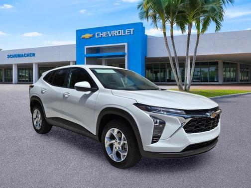 Summit White 2026 Chevrolet Trax LS