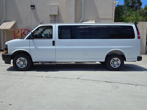 Summit White 2025 Chevrolet Express 3500 LS