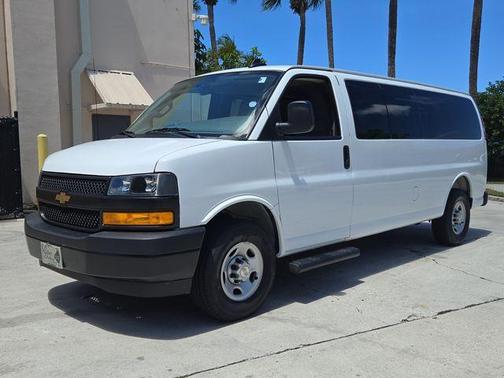 Summit White 2025 Chevrolet Express 3500 LS