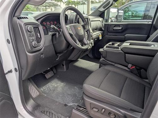 2026 Chevrolet Silverado 2500 Custom