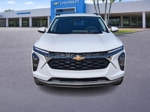 Summit White 2026 Chevrolet Trax LT