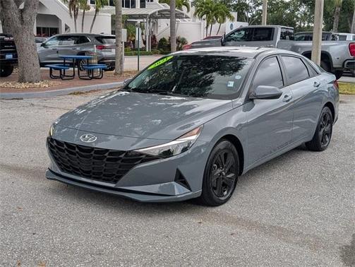 2021 Hyundai ELANTRA SEL