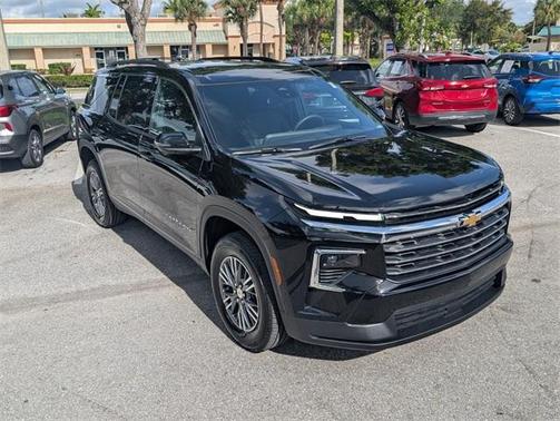 2025 Chevrolet Traverse LT