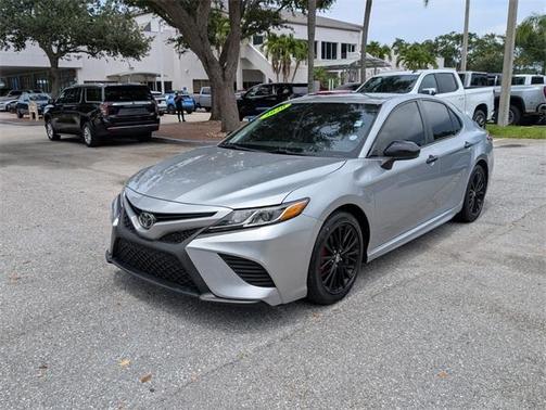 2020 Toyota Camry SE Nightshade