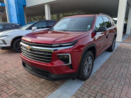 2025 Chevrolet Traverse LT