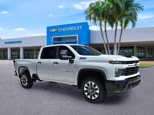 Summit White 2026 Chevrolet Silverado 2500 Custom
