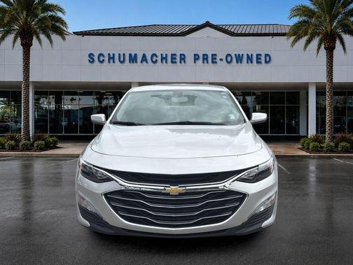 Silver Ice Metallic 2022 Chevrolet Malibu LT