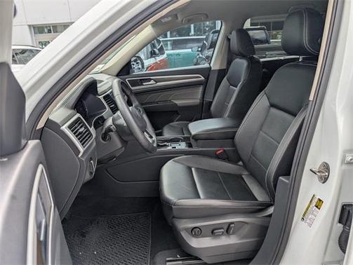 2023 Volkswagen Atlas 3.6L SE w/Technology