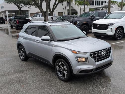 2023 Hyundai VENUE SEL