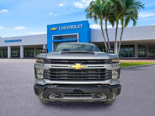 Sterling Gray Metallic 2026 Chevrolet Silverado 2500 Custom