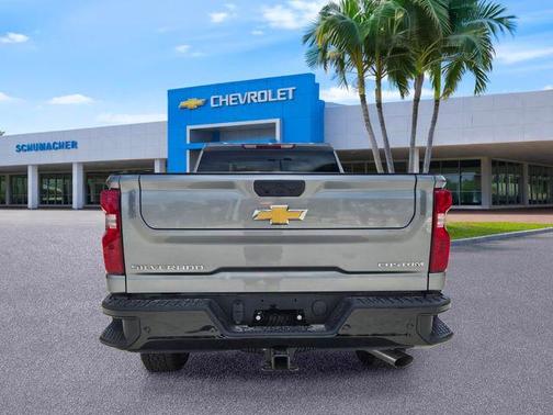 Sterling Gray Metallic 2026 Chevrolet Silverado 2500 Custom