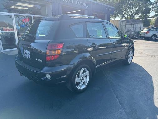 2004 Pontiac Vibe Base