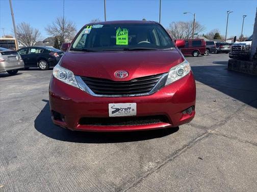 2011 Toyota Sienna LE