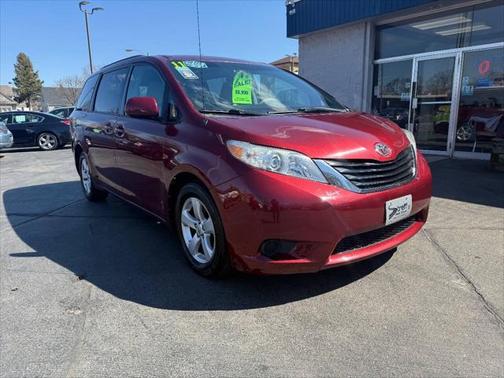 2011 Toyota Sienna LE