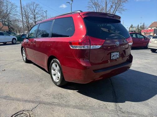 2011 Toyota Sienna LE