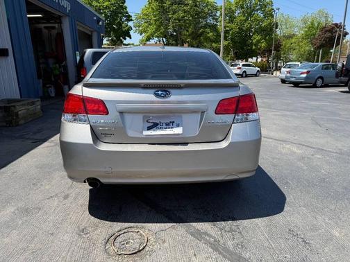 2014 Subaru Legacy Premium