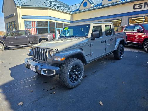 2023 Jeep Gladiator Sport S