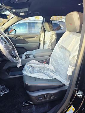 2026 GMC Acadia AT4 AWD